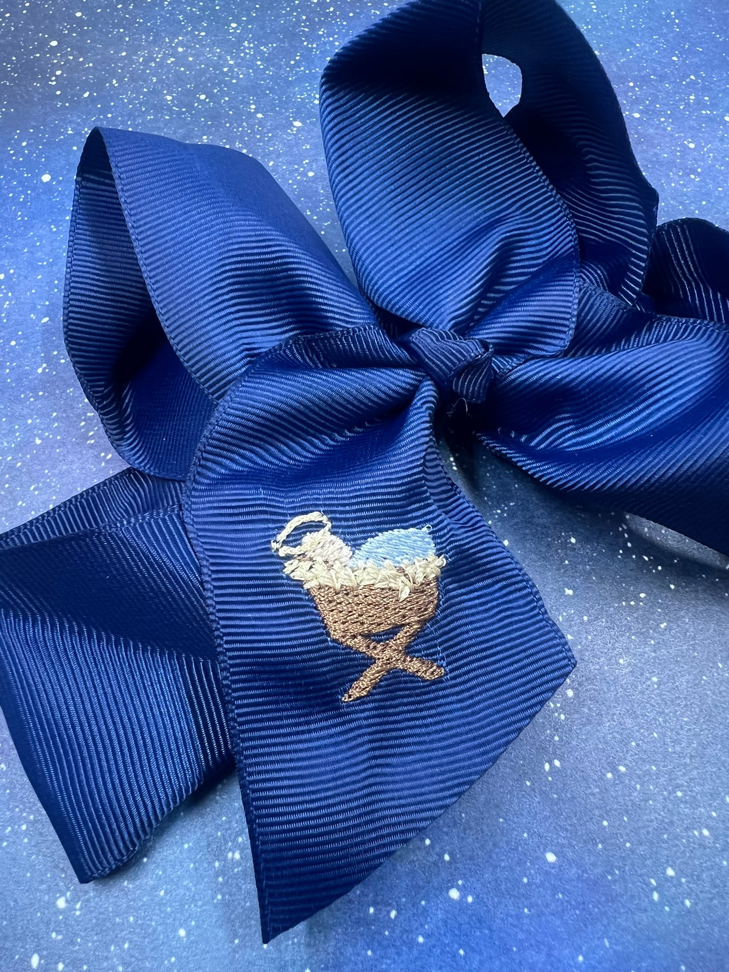 Manger Hair Bow