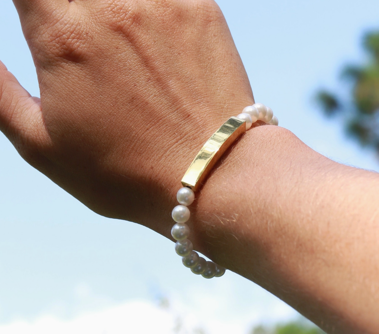 Pearl Engraved Stretch Curved Bar Bracelet